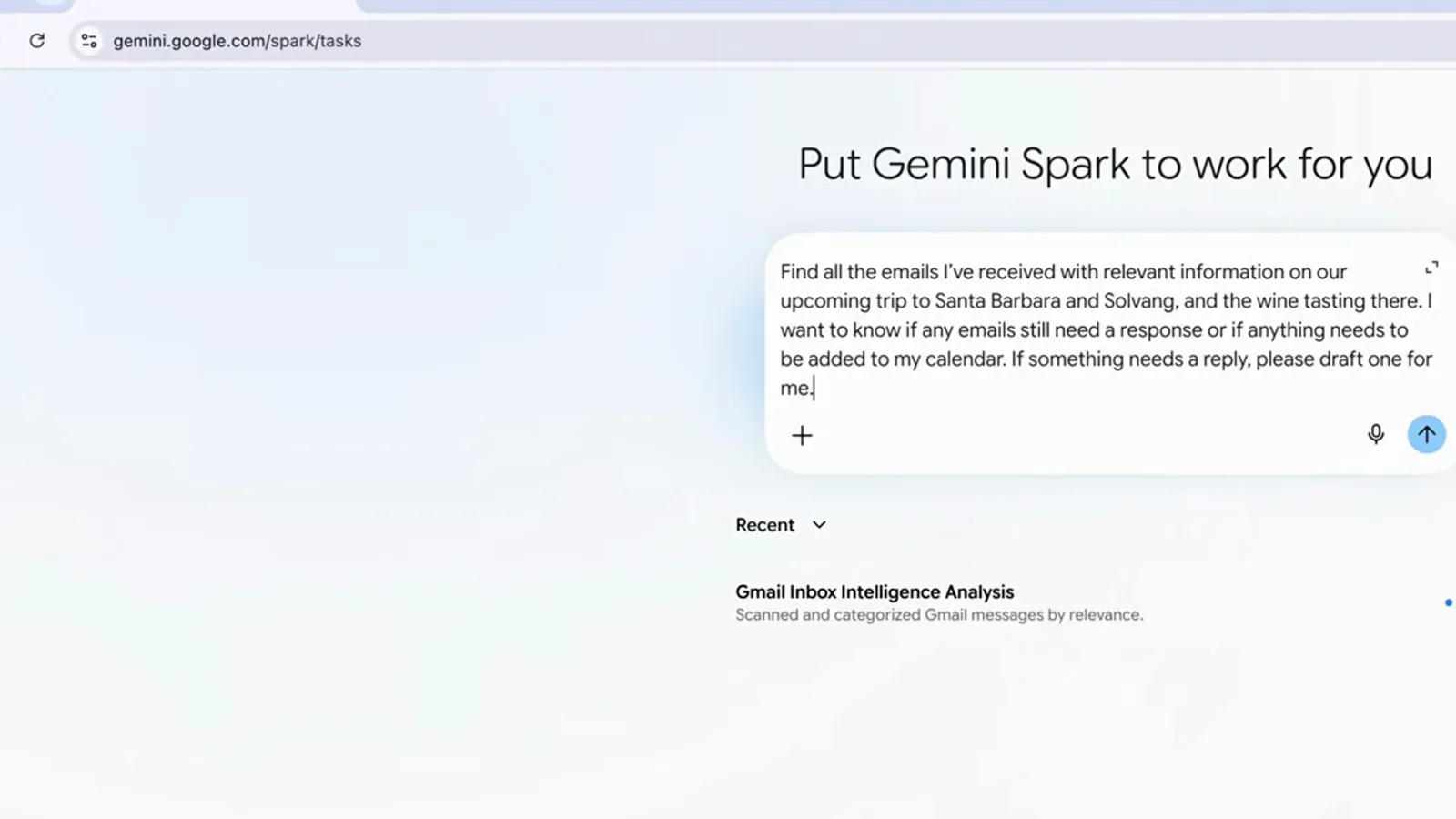 Gemini Spark 任务输入框里输入了完整指令：查找行程邮件、起草回复、添加日历并生成总结文档